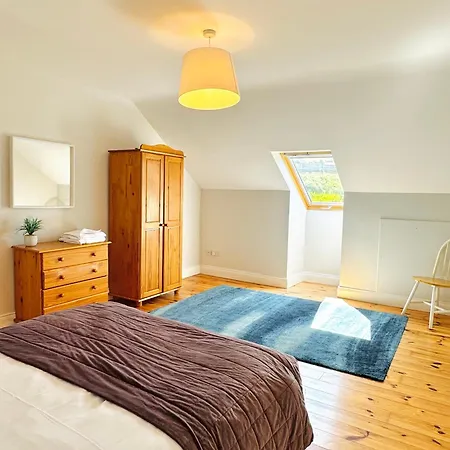 House No 3 Lispole Homes دينغل